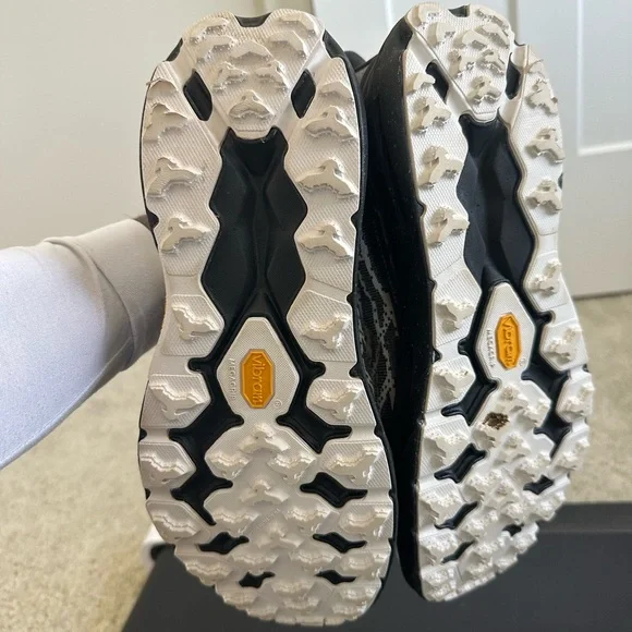 Hoka Speedgoat 5 - Picture 3 of 3